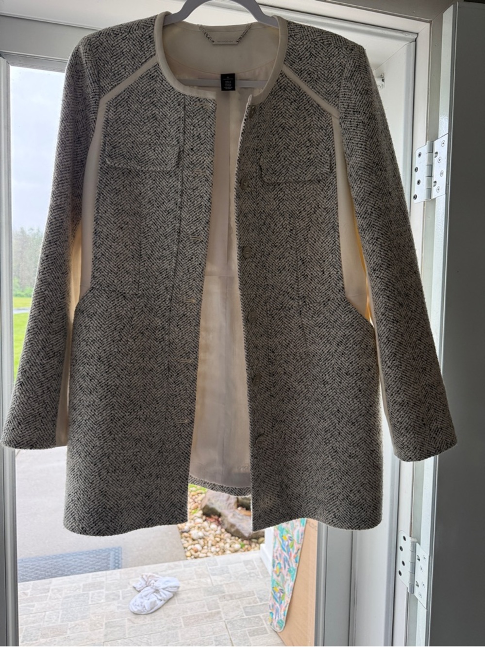 White House Black Market White and Grey Tweed Collarless Jacket